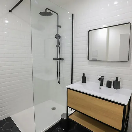 Bright Every Apartman