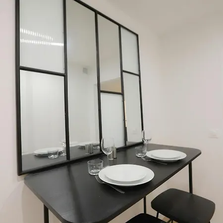 Bright Every Apartman